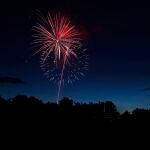 Imagen de archivo de unos fuegos artificiales. 