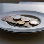 ¿Cuánta propina vas a dejar? No seas rata