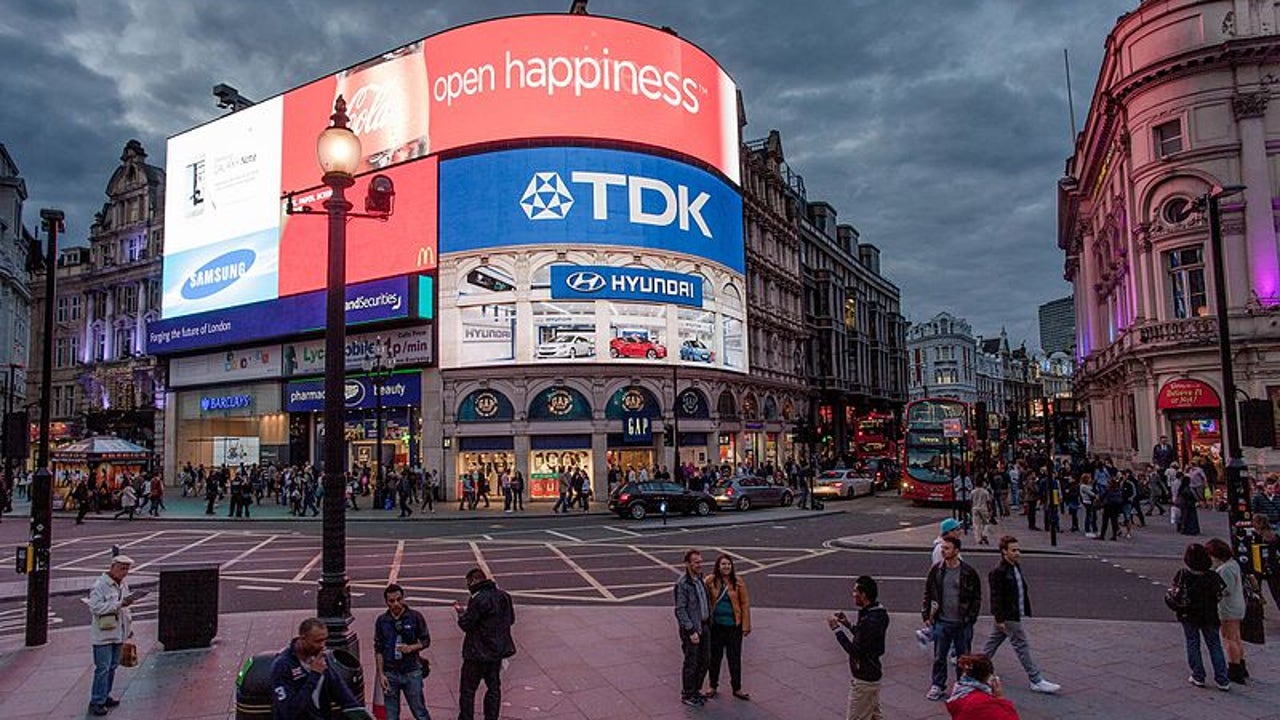 Un hombre termina "despellejado" tras el ataque de un "pirómano" en un restaurante de Londres