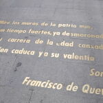 Paseo por el barrio de las letras con la escritora Clara Obiglado