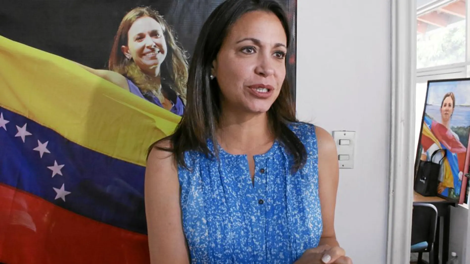 María Corina Machado: «Maduro está dispuesto a sacar las tropas a la calle»