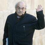 El conseller de Economía y Finanzas, Andreu Mas Colell, a su llegada a la reunión semanal del Govern.