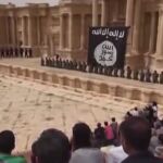 La ejecución se hizo con público y con una puesta en escena previamente ensayada.