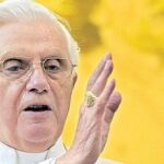 «Nunca me siento solo» insiste el Papa en su cuarto aniversario