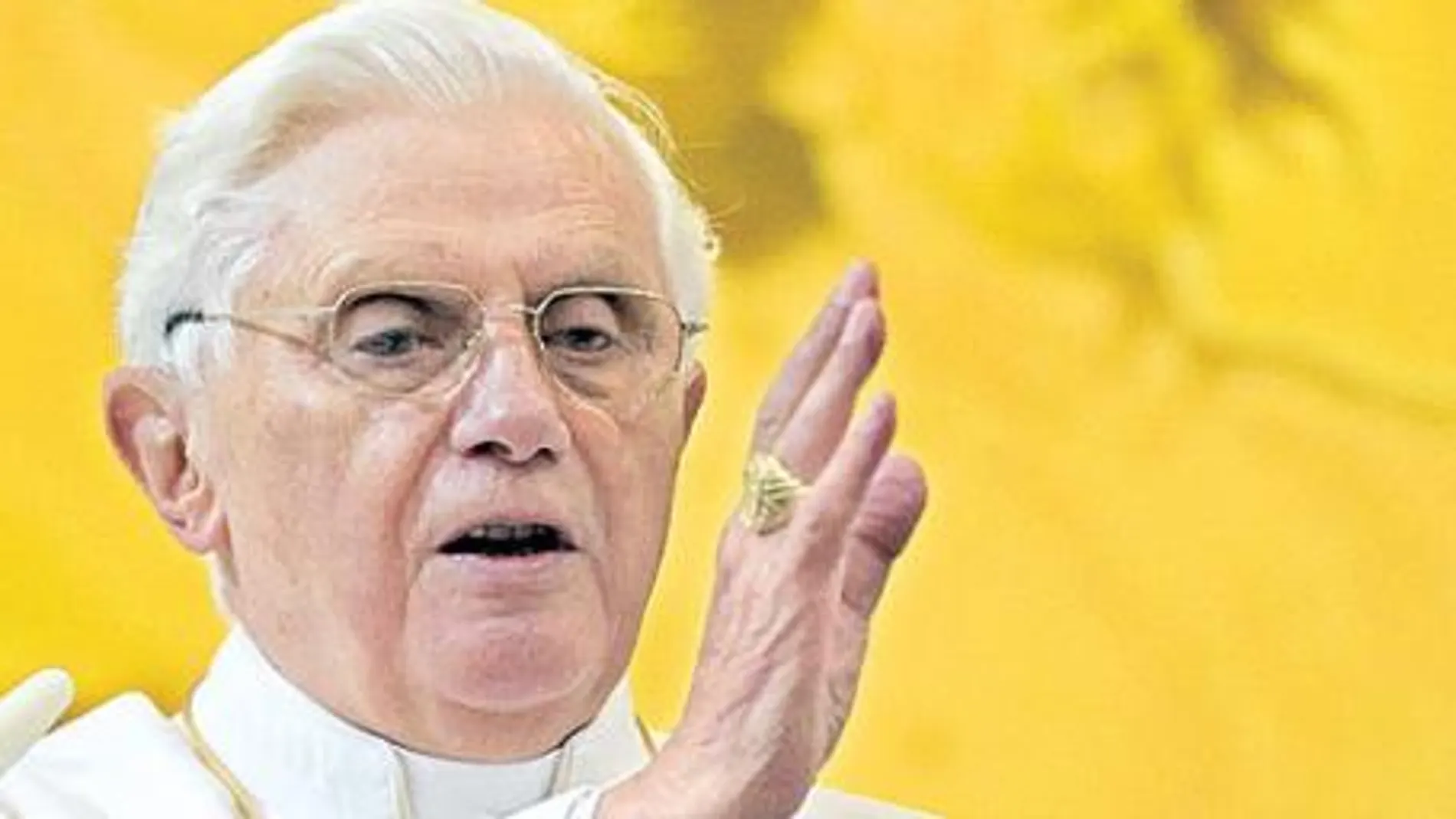 «Nunca me siento solo» insiste el Papa en su cuarto aniversario