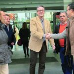 Miembros de CSIF, CC OO y UGT y de la Consejería de Hacienda se reunieron ayer durante tres horas