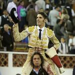 Alejandro Talavante sale a hombros de la plaza «Santa María» de Querétaro