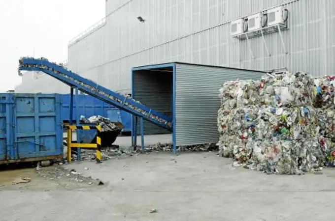 La Airef pide gravar a los ayuntamientos que más contaminen y hagan peor tratamiento de los residuos