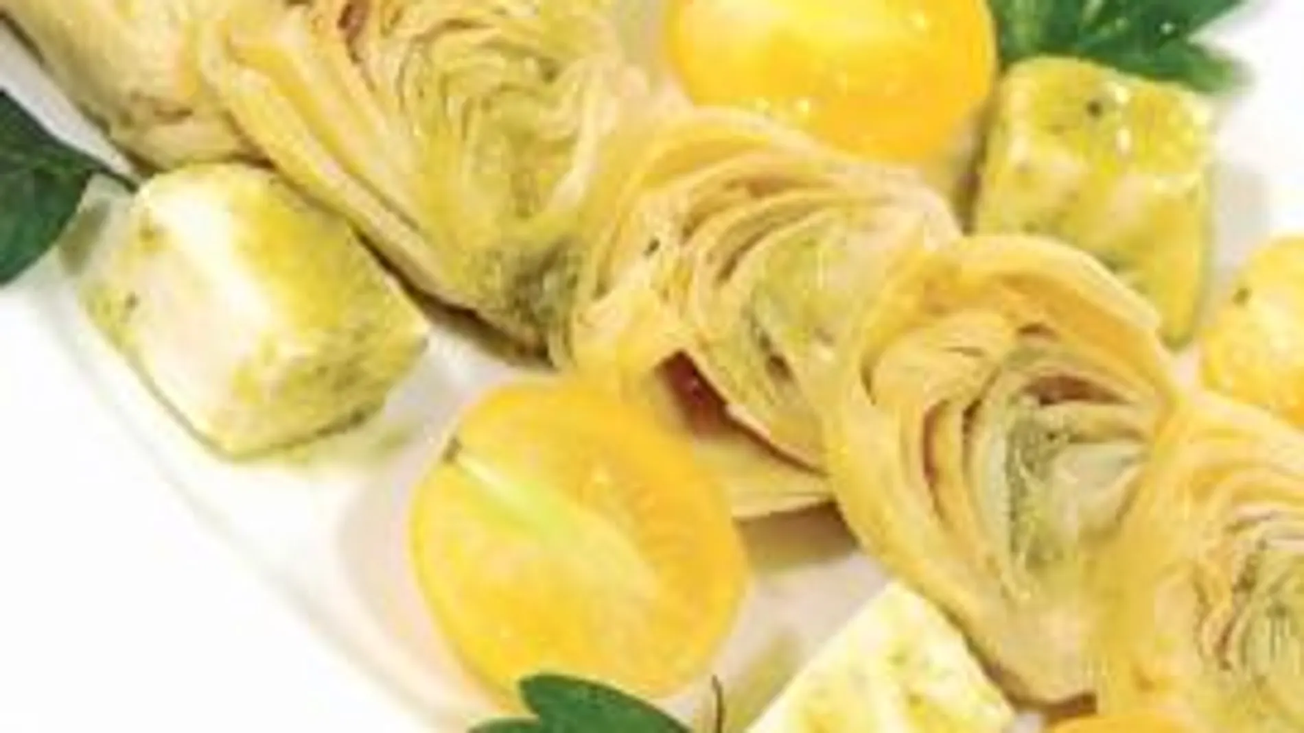Alcachofas marinadas con feta y Bonito al horno