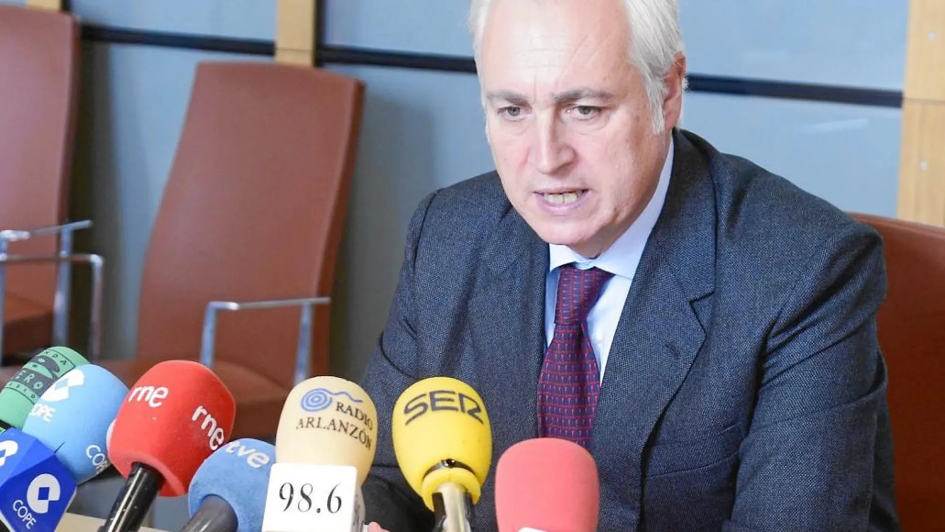 José Luis Concepción atiende a los periodistas, ayer en Burgos