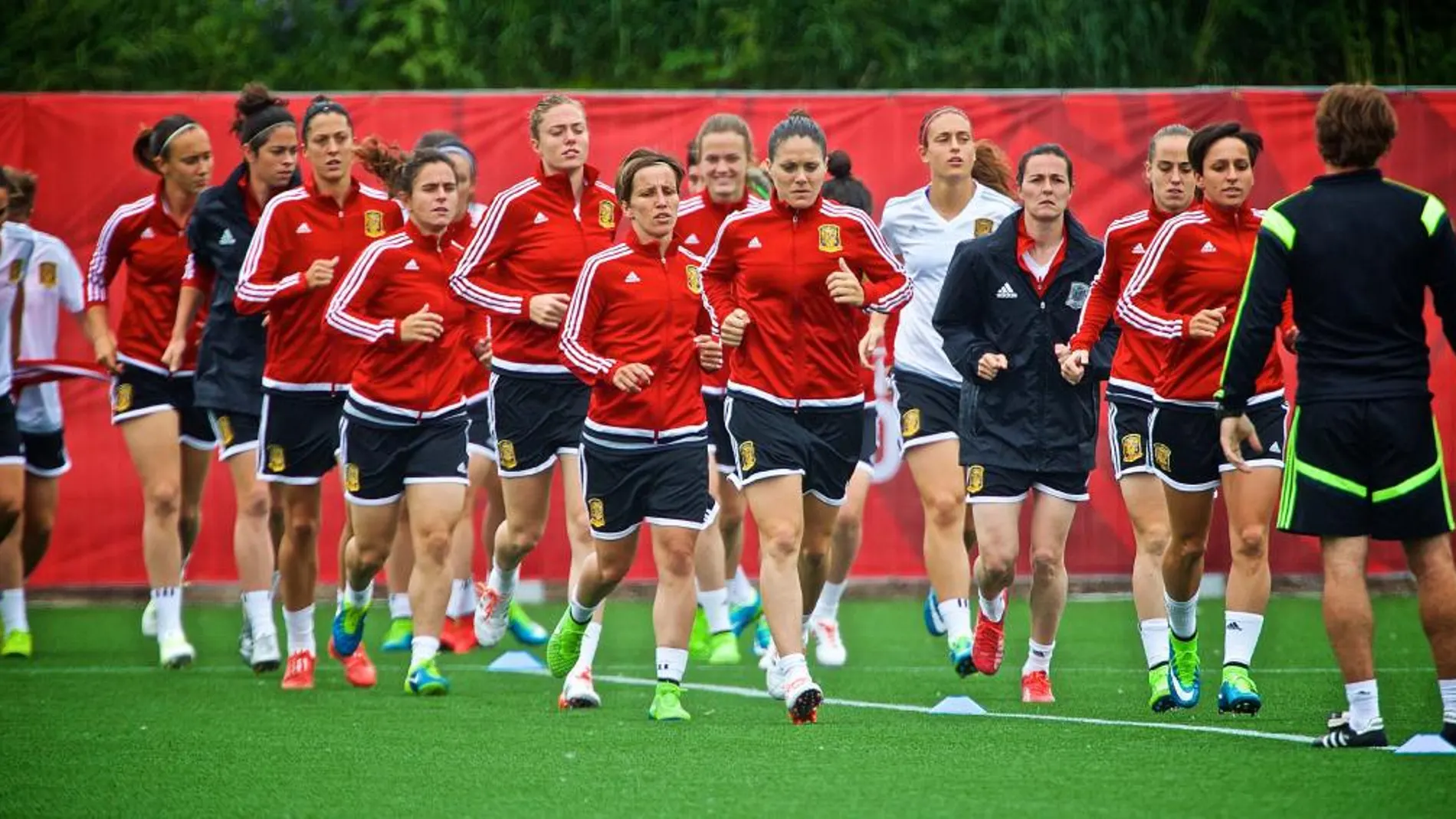 Las jugadoras de España, durante un entrenamiento en Montreal