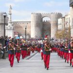 El Cuerpo de Intendencia homenajea a su patrona Santa Teresa con una parada militar en Ávila
