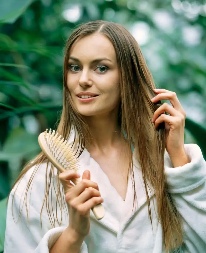 La caída del cabello es uno de los «daños colaterales» del otoño.