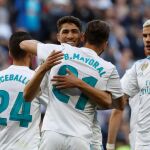 Borja Mayoral celebra su gol con sus compañeros. REUTERS/Javier Barbancho