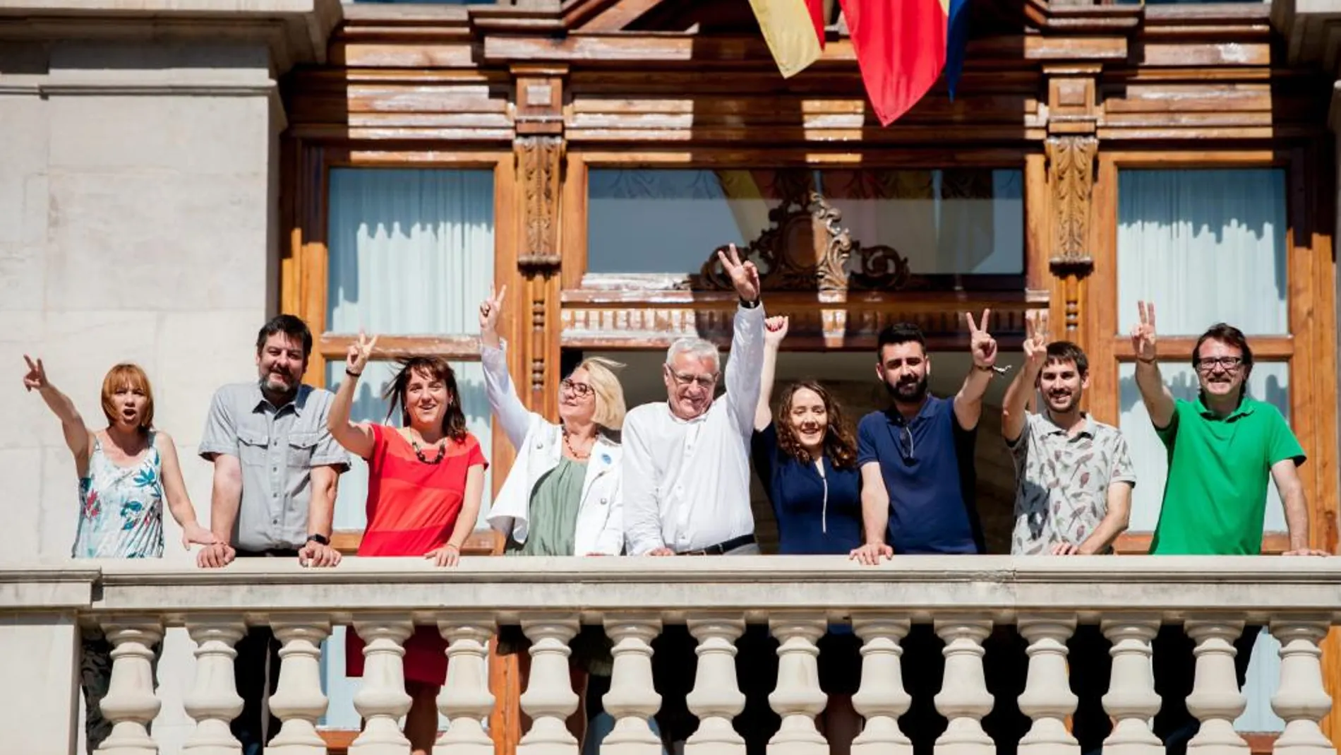 Ribó, acompañado de los concejal de Compromís en el Ayuntamiento, hizo ayer balance de su primer año de Gobierno