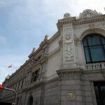El Tesoro capta 5.450 millones de euros en Letras casi sin coste