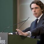 Aznar: "España no puede enviar a 7.000 personas diarias al paro y negarse a una reforma laboral"