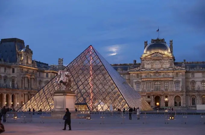 Algunos datos que debes conocer si vas este verano al Louvre