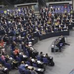El ministro alemán de Finanzas, Wolfgang Schäuble pronuncia un discurso durante el debate y votación del tercer rescate a Grecia