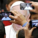 El Papa Francisco dedicó su Mensaje para la Jornada Mundial de las Comunicaciones Sociales de este año a advertir sobre las «fake news» y difundir un periodismo social, basado en la paz
