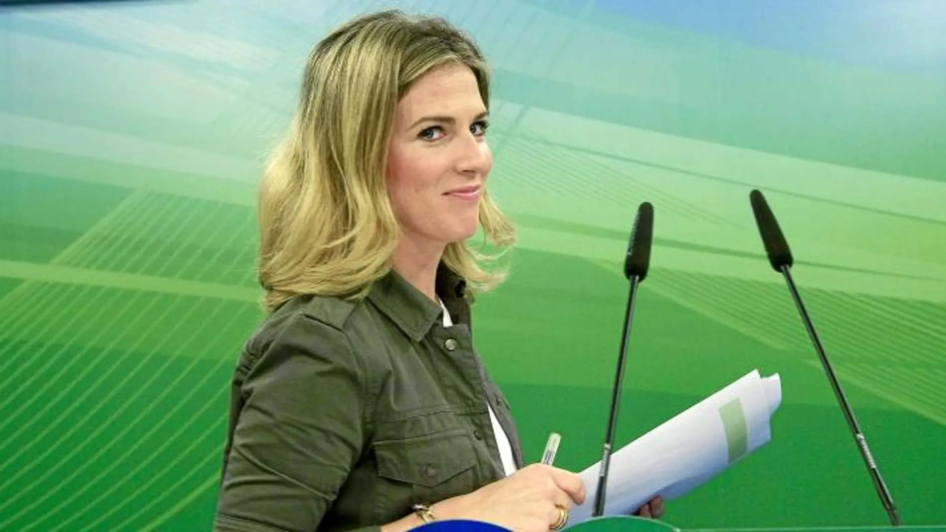 La vicesecretaria de Acción Política y Municipal del PP andaluz, Ana Mestre, compareció ayer en la sede regional de la formación