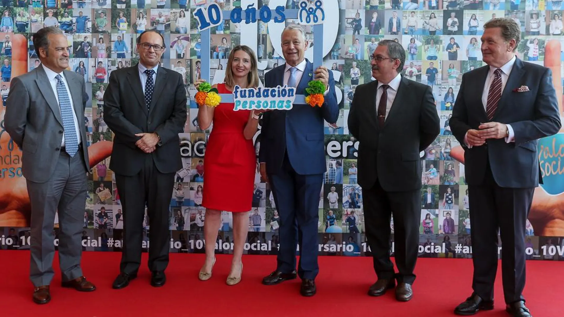 La consejera de Familia e Igualdad de Oportunidad, Alicia García, y el presidente de la Fundación Personas, Manuel Fernández, entre otros, participan en el X Aniversario de la institución