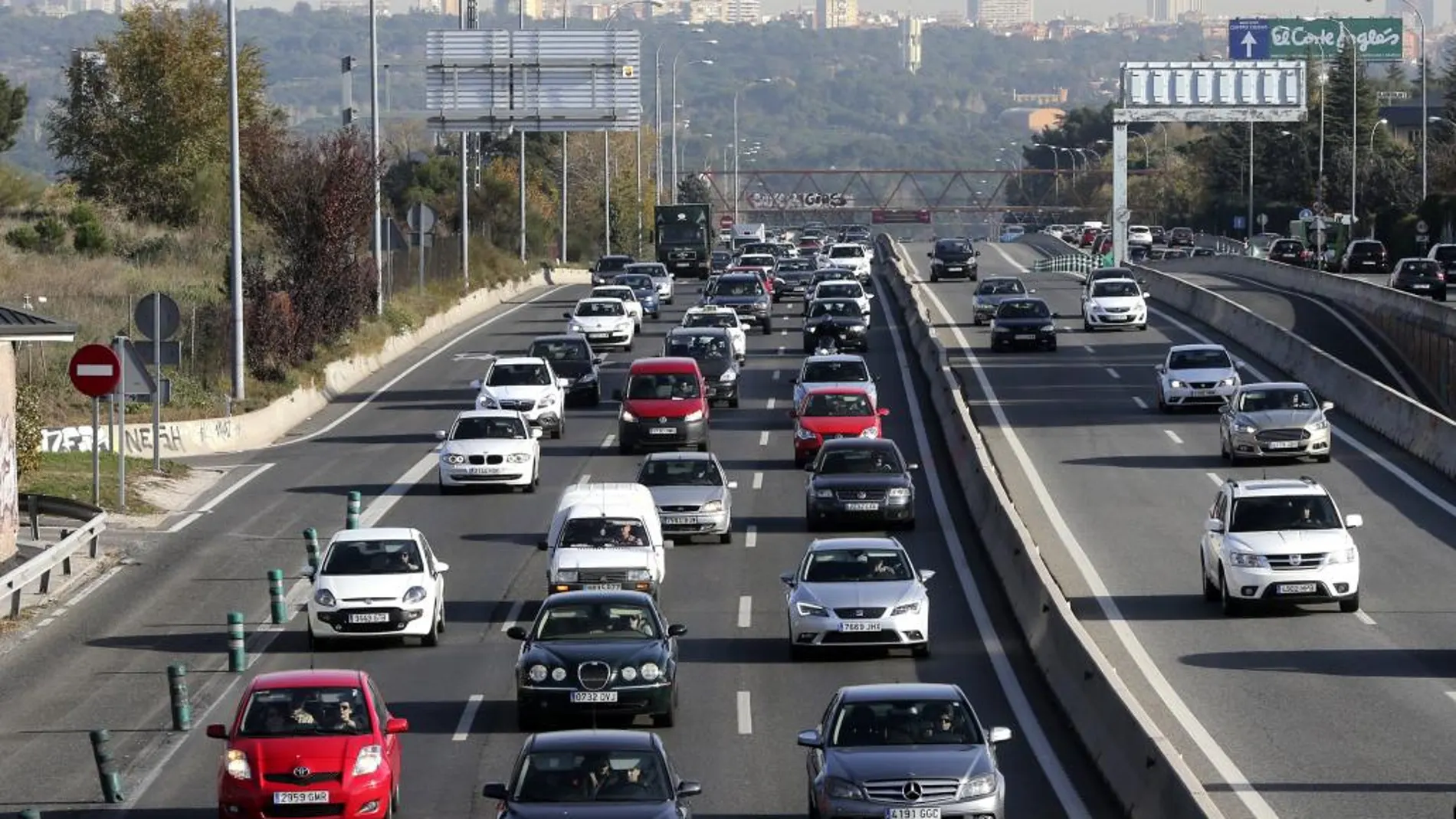 Tráfico hoy en la Nacional VI, la carretera de A Coruña, a la salida de Madrid