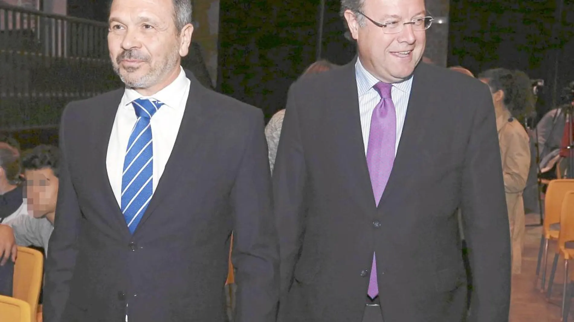 El alcalde de León, Antonio Silván, y el director general de Incibe, Miguel Rego