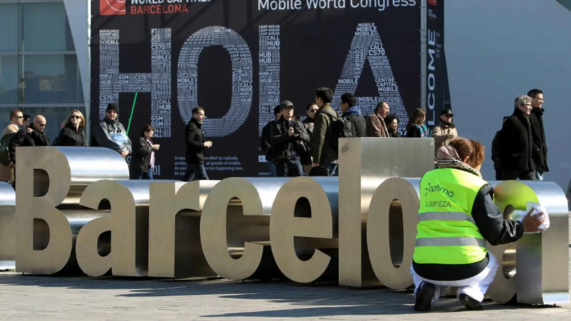 Preparativos para el Mobile World Congress (MWC), el congreso mundial de telefonía móvil que mañana se inaugura en la Feria de Barcelona.