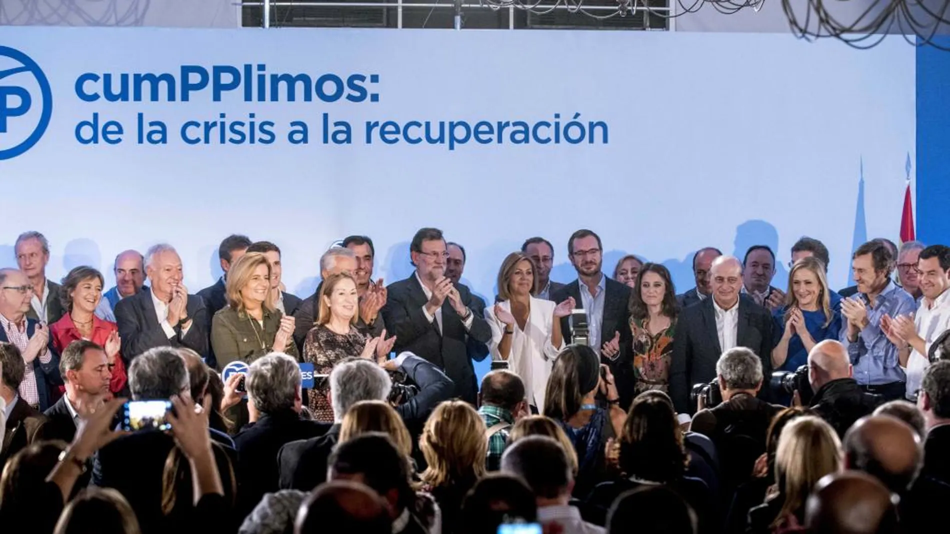 Plana mayor. El presidente Mariano Rajoy se reunió ayer en Toledo con la cúpula del Partido Popular y los barones territoriales para hacer balance tras cuatro años enLa Moncloa