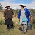 Dos mujeres pasean en Huancabamba, un pueblo donde 200 vecinas denunciaron que fueron esterilizadas sin su consentimiento en los años 90. Foto: Amnistía Internacional
