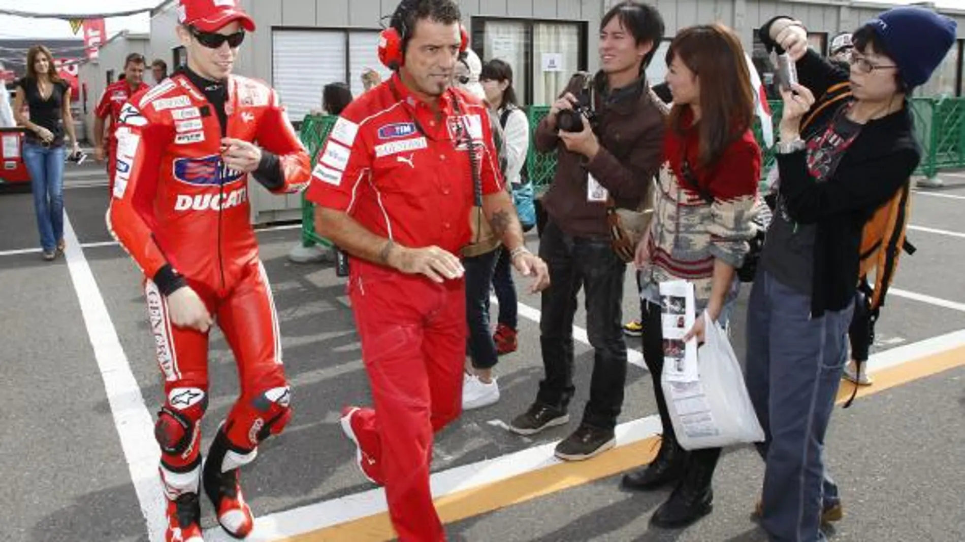 Stoner vence en Japón y Lorenzo consigue un cuarto puesto