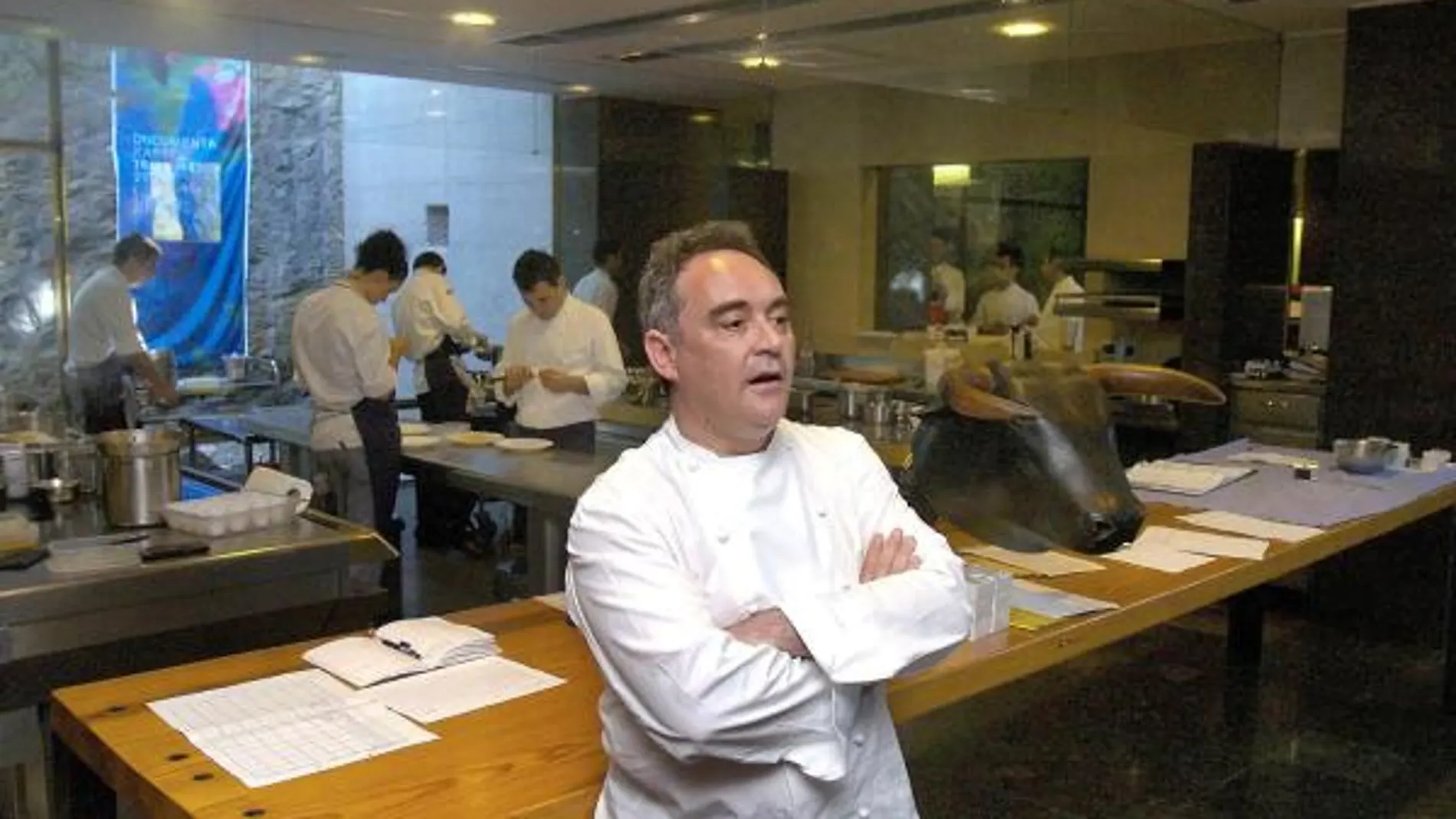 Ferran Adrià, en su restaurante El Bulli
