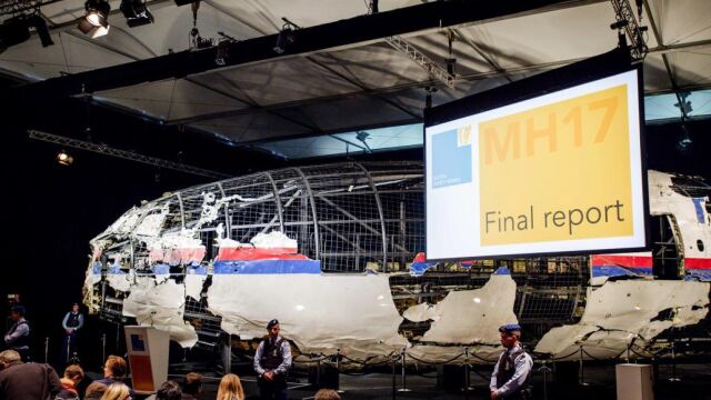Reconstgrucción del fuselaje del vuelo MH17 de Malaysia Airlines en Gilze Rijen (Holanda)