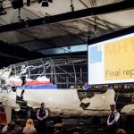 Reconstgrucción del fuselaje del vuelo MH17 de Malaysia Airlines en Gilze Rijen (Holanda)