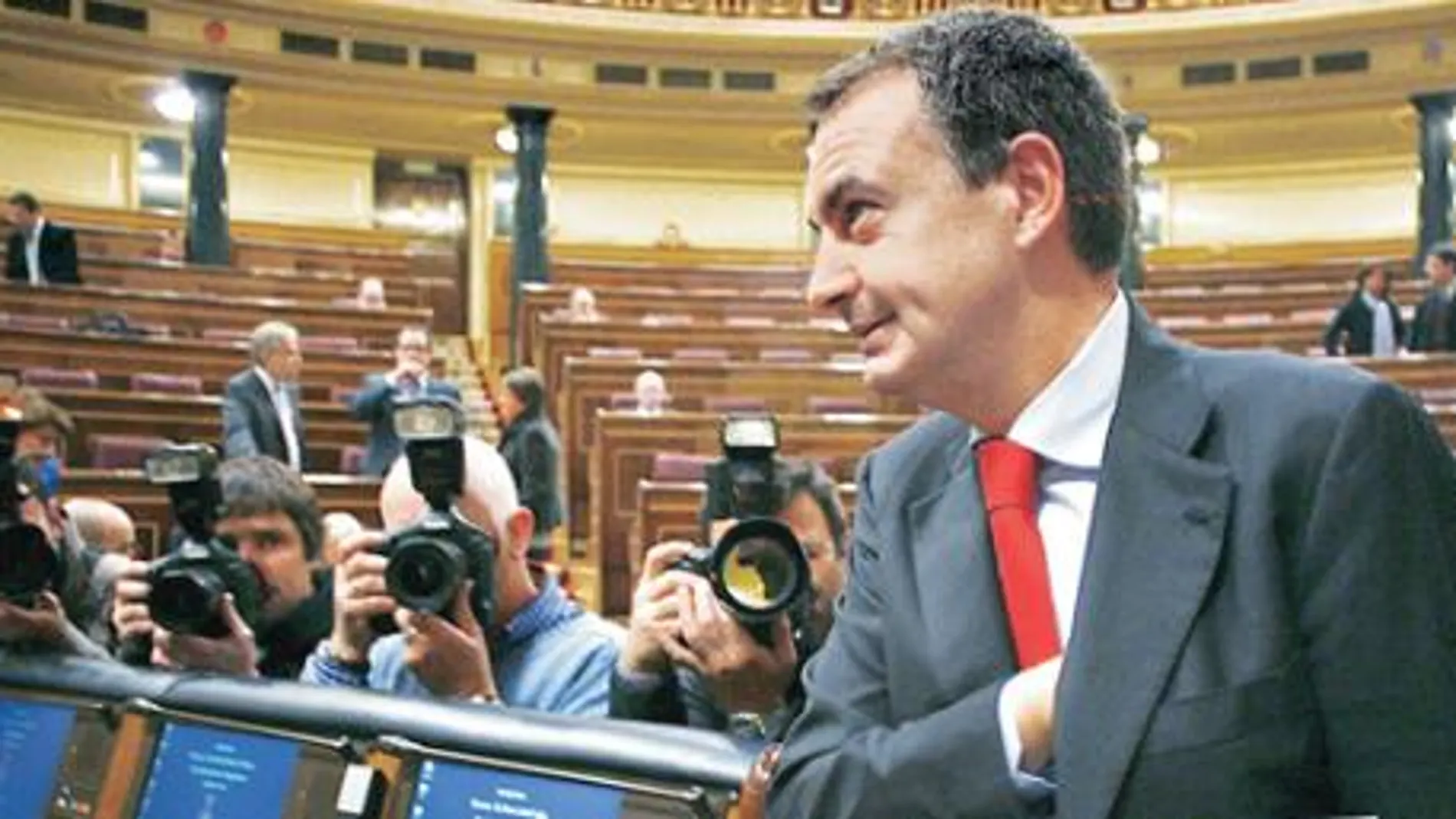 Zapatero anunciará el martes la ampliación de la cobertura de paro