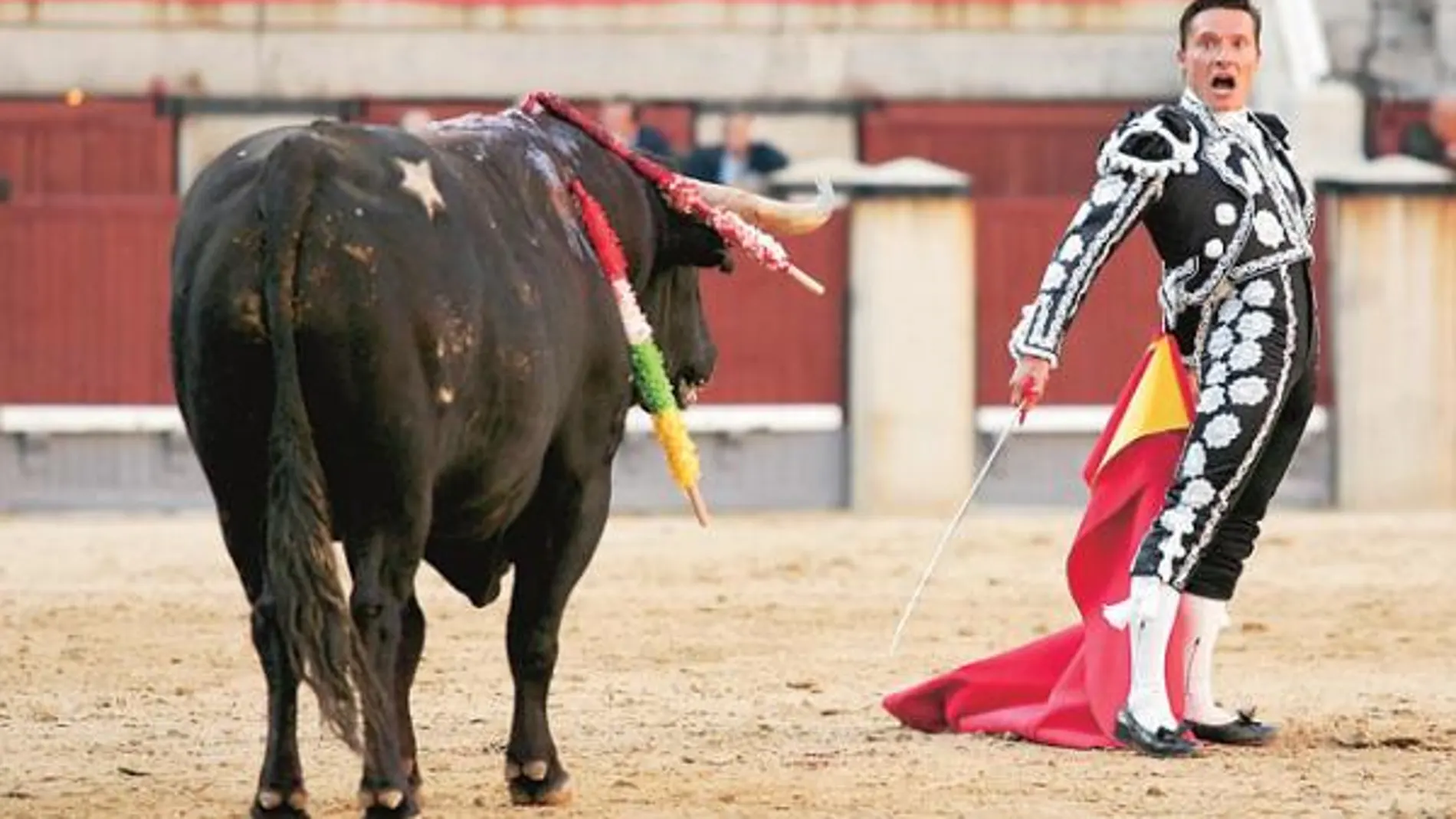 Urdiales y Bolívar, primeras orejas de la feria