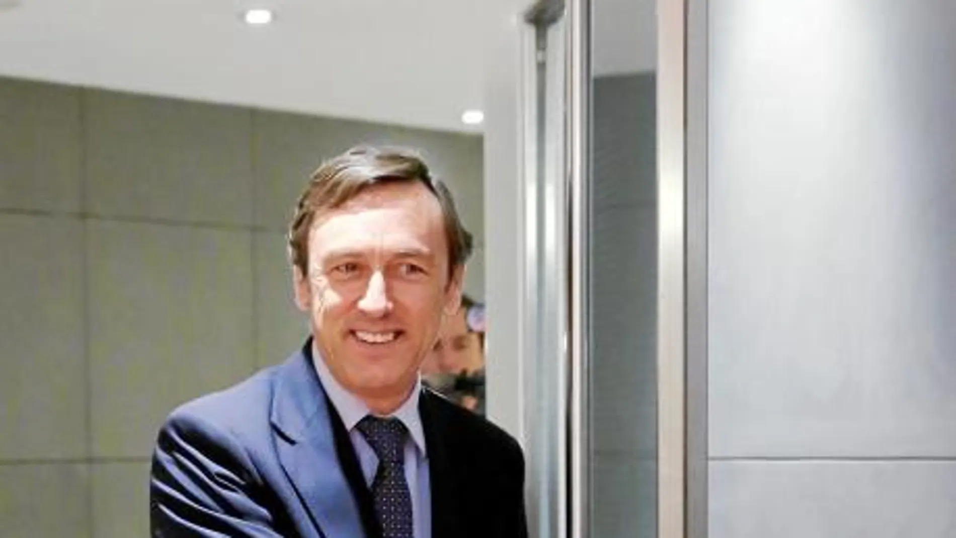 El portavoz del PP en el Congreso a la salida de una Junta de Portavoces
