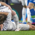 Pepe, Marcelo, Bale y Modric acuden a felicitar a Cristiano Ronaldo tras uno de sus tres goles ayer al Wolfsburgo