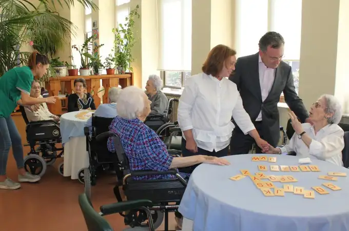 El Ayuntamiento de León programa numerosos talleres para mantener activos a cientos de personas mayores