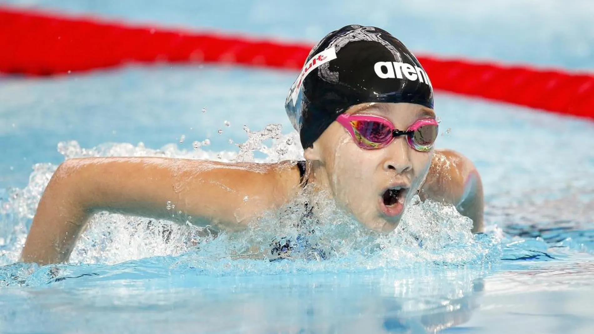 La nadadora bahreiní de 10 años Alzain Tareq, la más joven de la competición