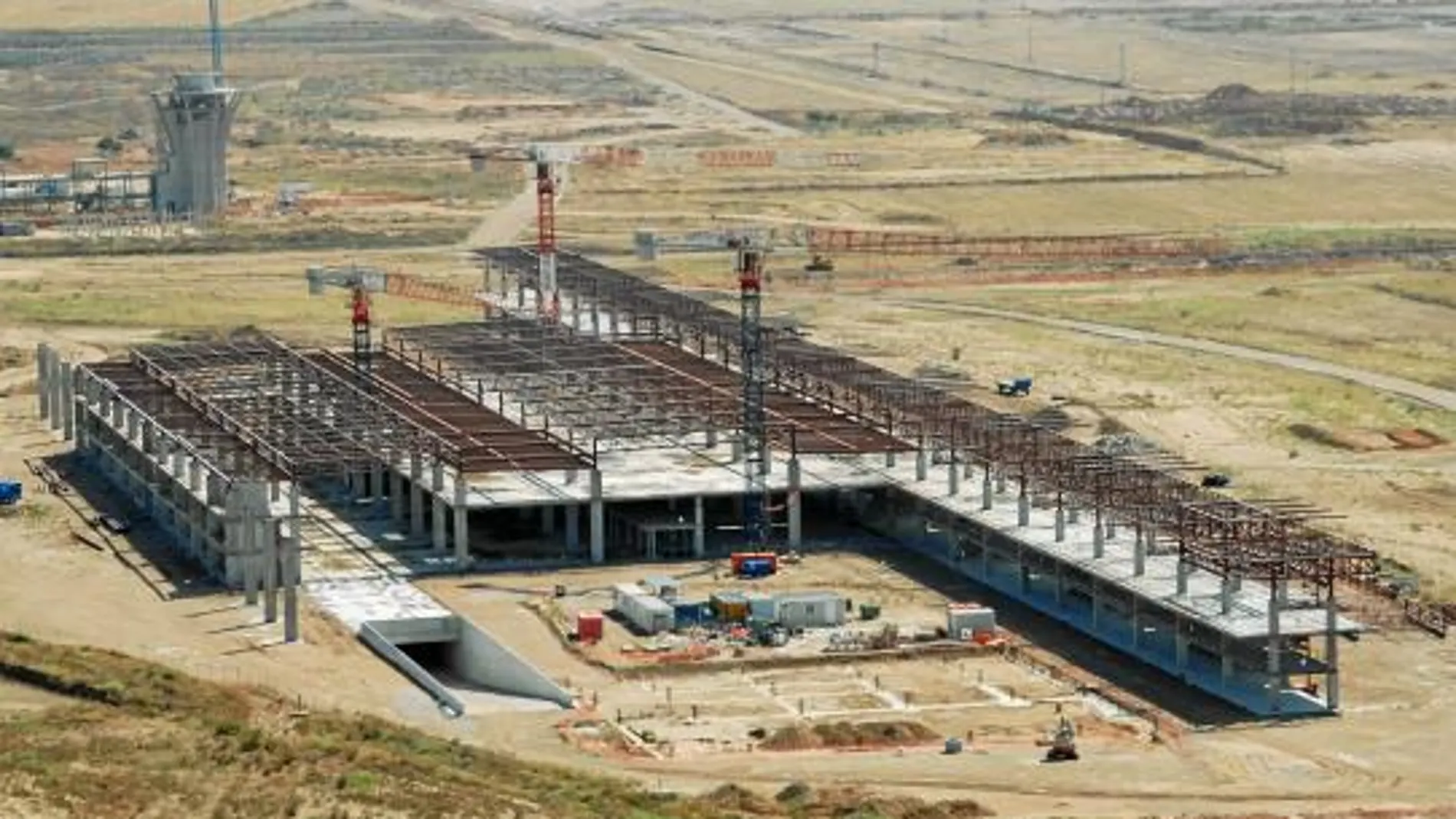 Estado que presentaban las obras del futuro Aeropuerto Internacional de Corvera el pasado verano