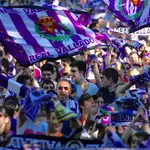  Miles de vallisoletanos se echan a la calle para disfrutar del ascenso a la Primera División