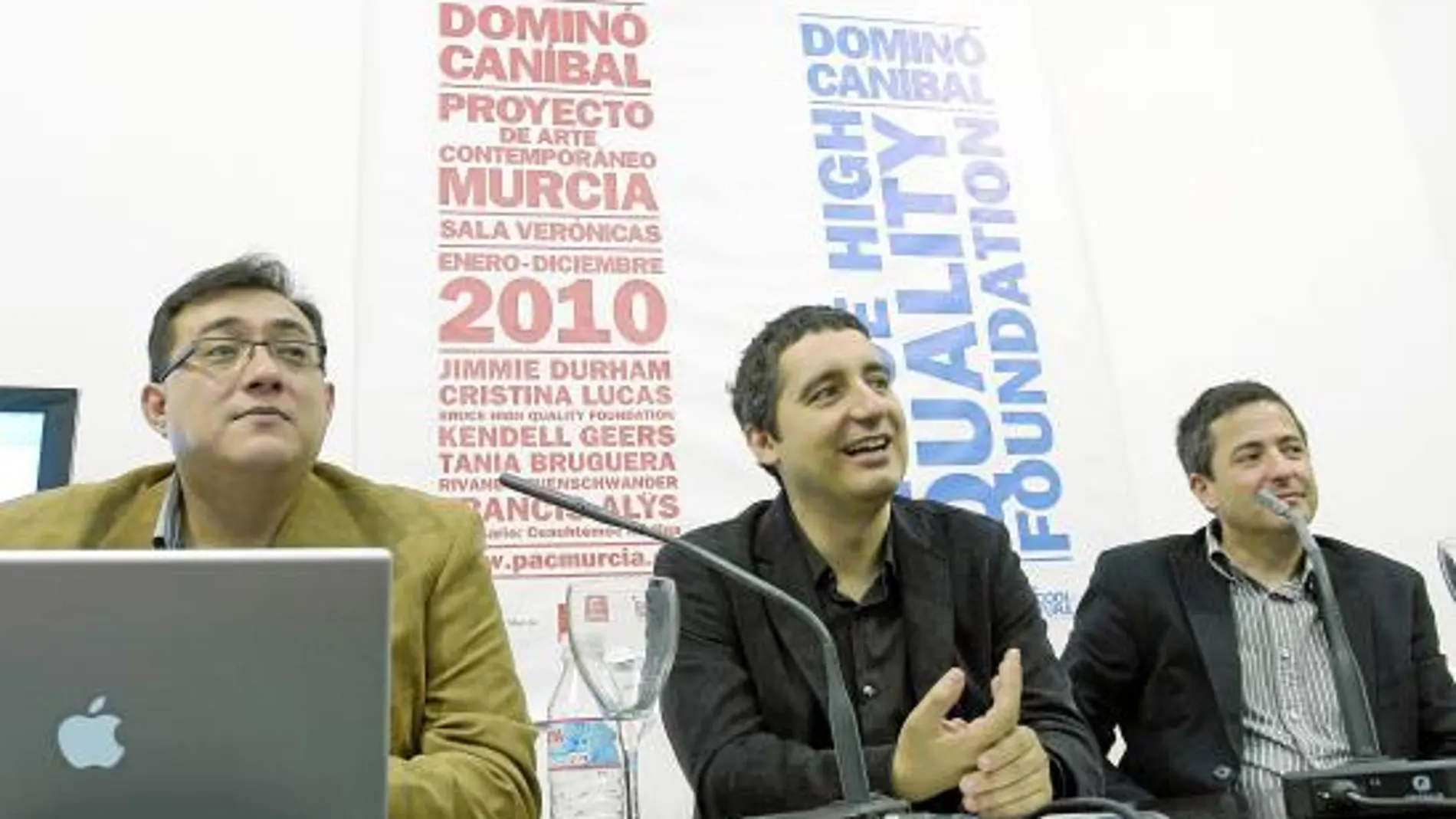 Cuauhtémoc Medina, Pedro Alberto Cruz y Enrique Ujaldón, en la presentación de la muestra en Verónicas