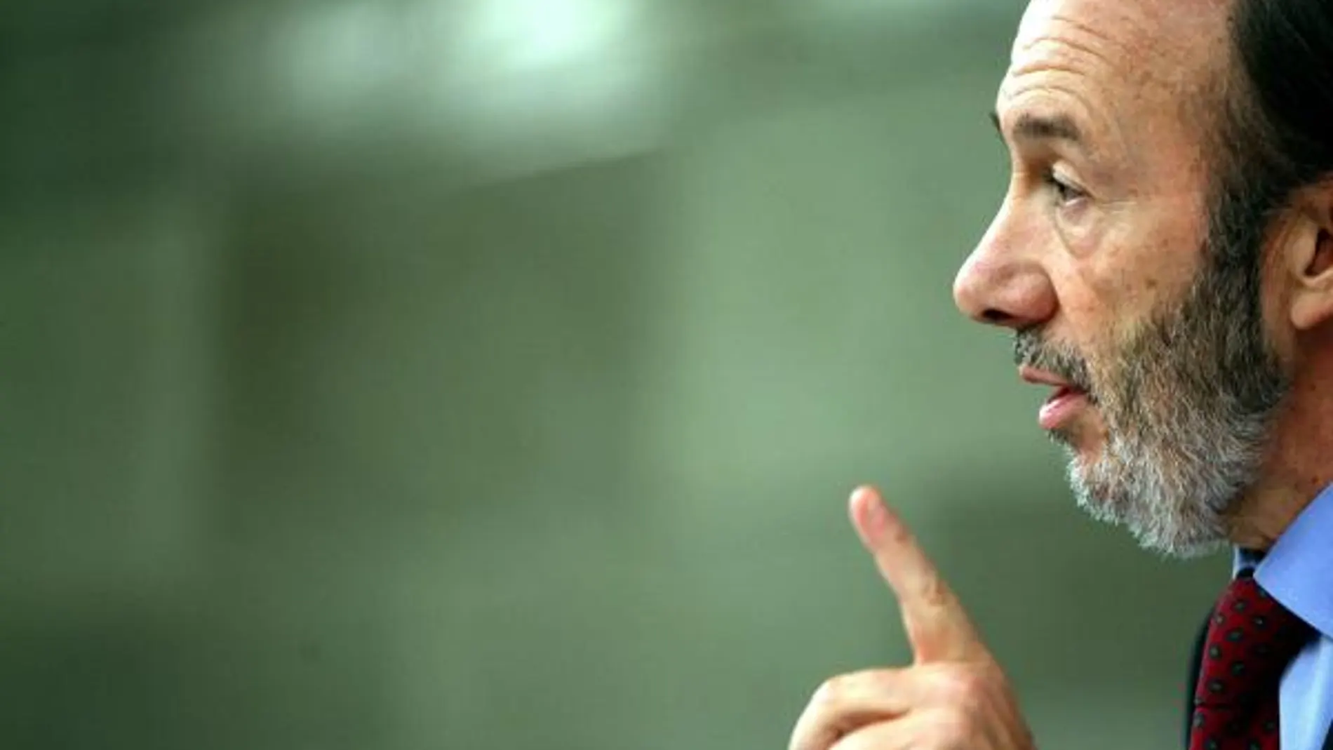 Rubalcaba no ve cercano el final de ETA