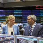 Cifuentes visitó ayer el centro de Seguridad de Metro en Alto del Arenal