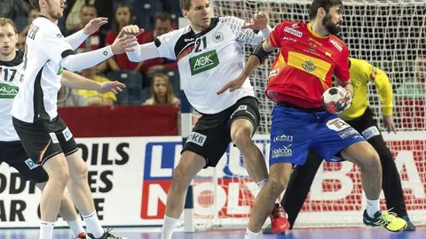 España debuta con una trabajada victoria (32-29) ante Alemania en el Europeo de Polonia