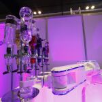 La Global Robot Expo (GRE) presentó svanzados humanoides, exoesqueletos, robots industriales y drones de gran envergadura