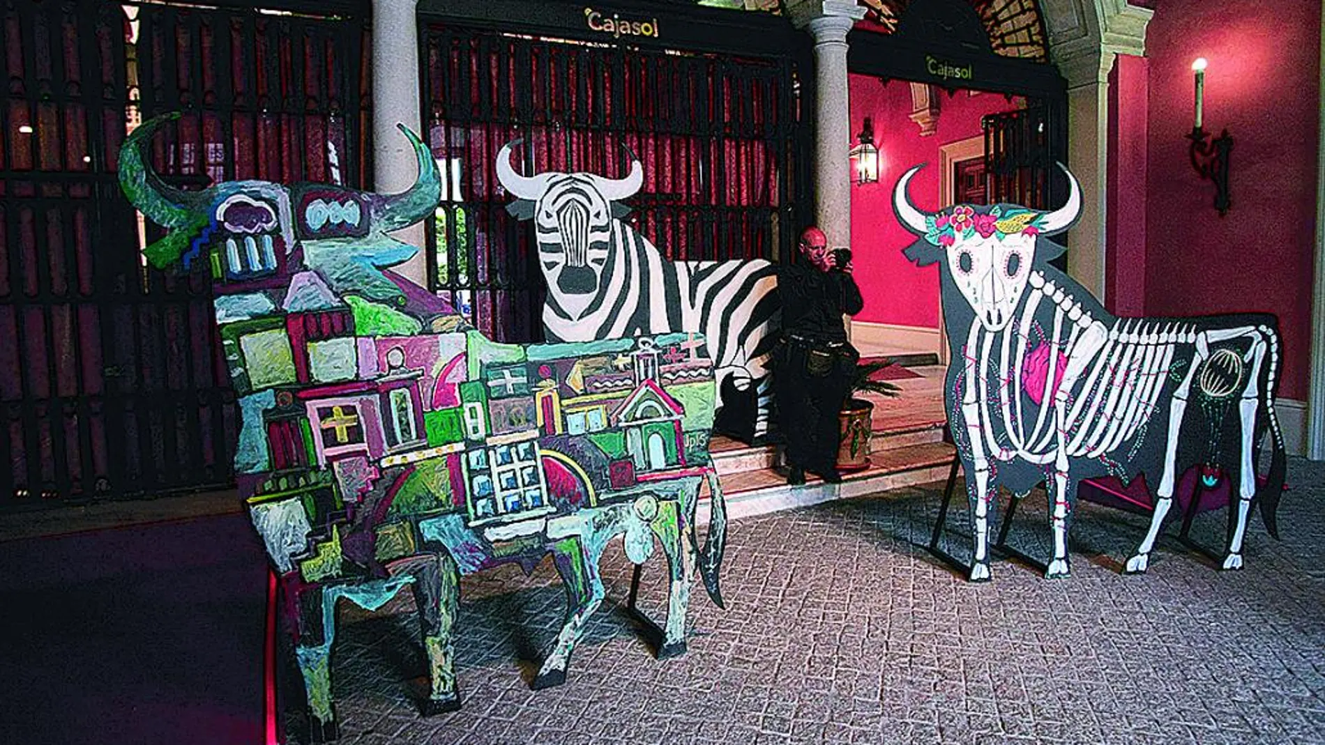 Algunos de los toros que se incluyen en la exposición, abierta en la sede sevillana de la Fundación Cajasol