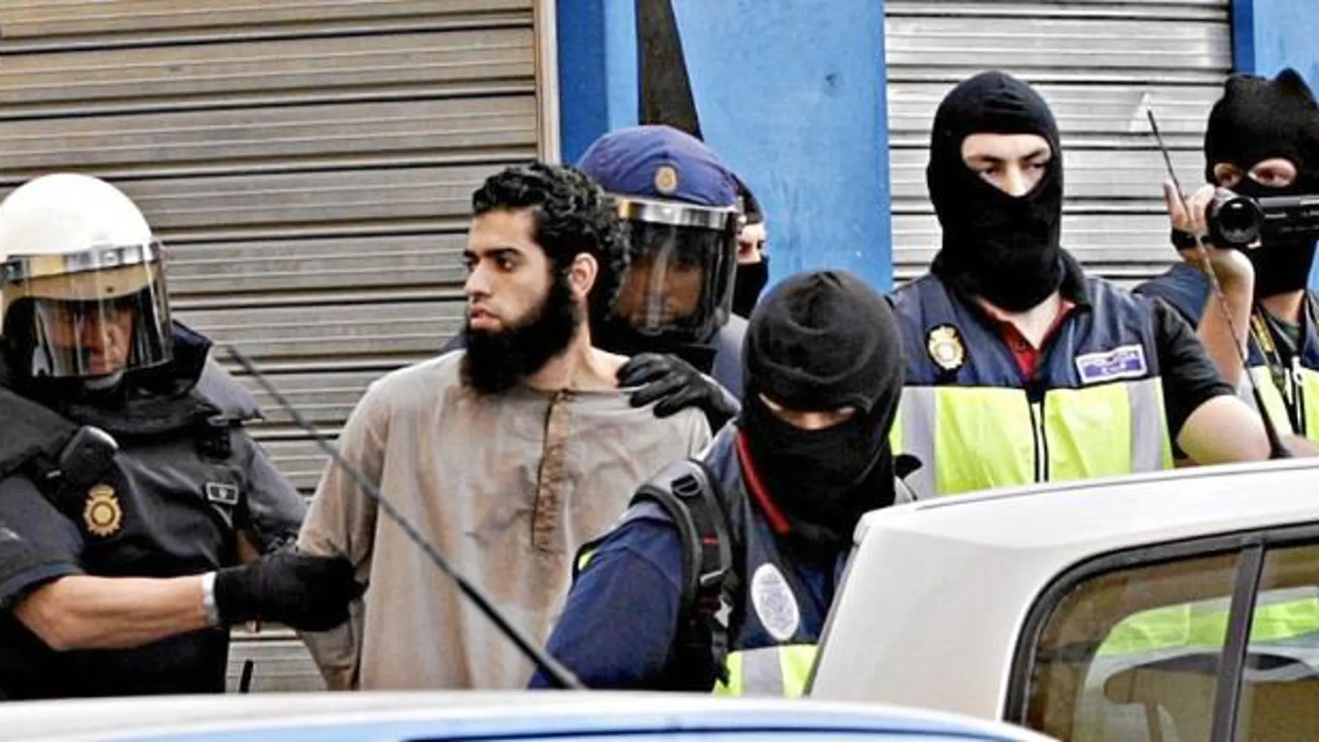 La Policía Nacional detuvo a nueve integrantes de una célula terrorista viculada al Daesh asentada en Ceuta y Melilla en septiembre